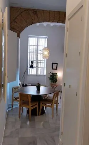 El 2 De Flamenco Bajoa * 加的斯