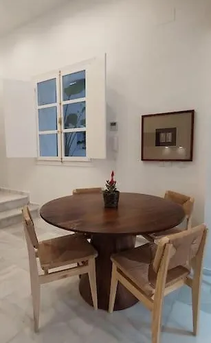 El 2 De Flamenco Bajoa * 加的斯